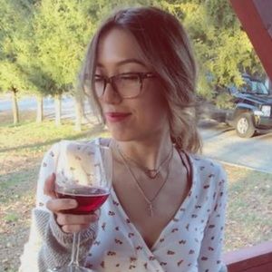 Meet your Posher, Paola